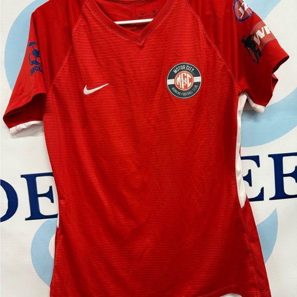 Nike Women’s T-shirt Bundle - Picture 8 of 16